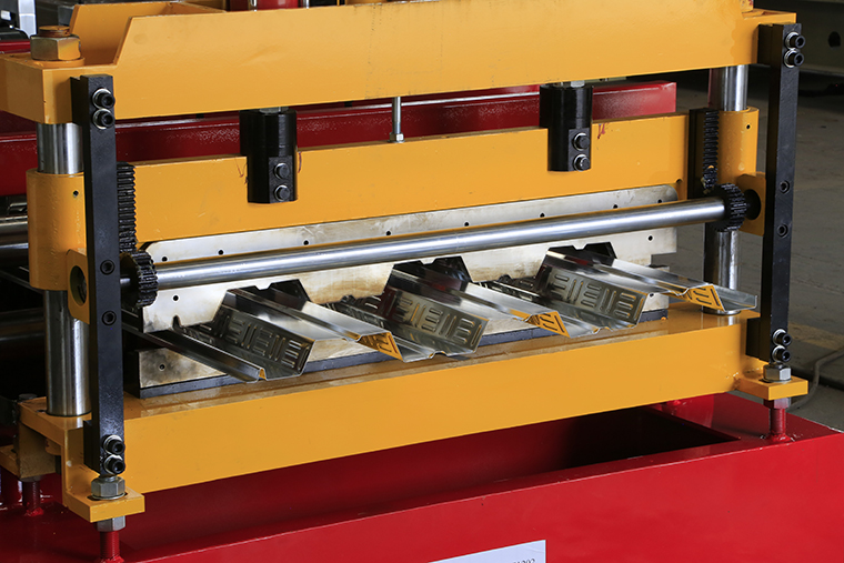 floor deck roll forming machine post cutter